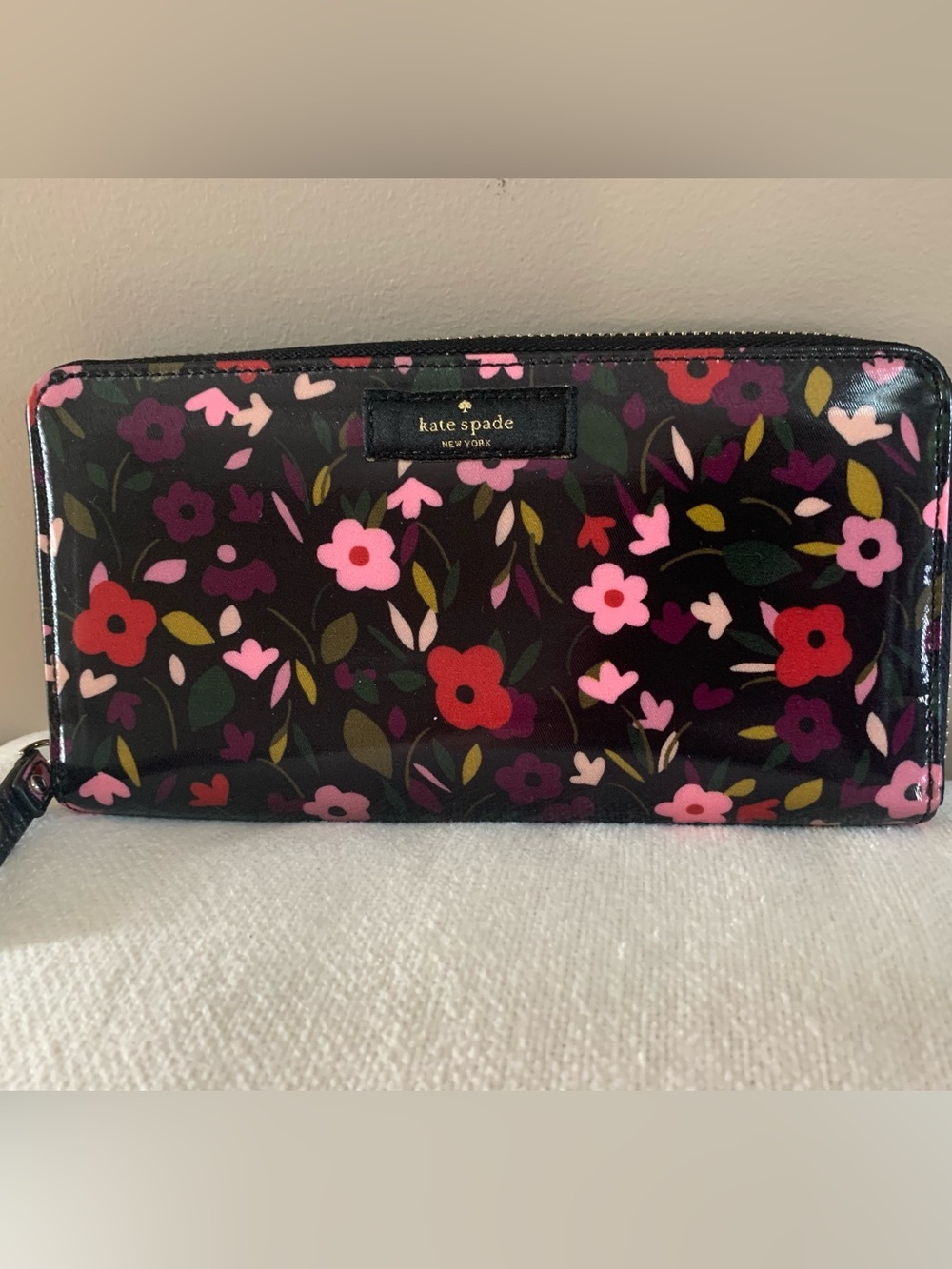 Kate Spade“ Daycation” Neda  Boho Print Wallet